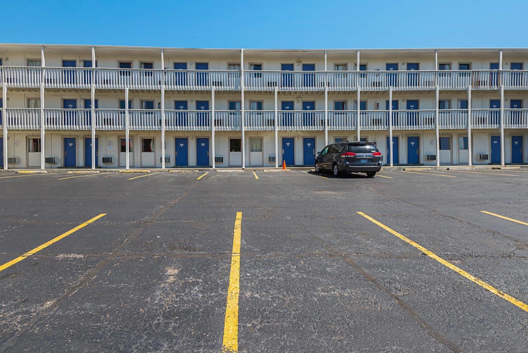 Motel 6-Blue Springs, Mo Экстерьер фото