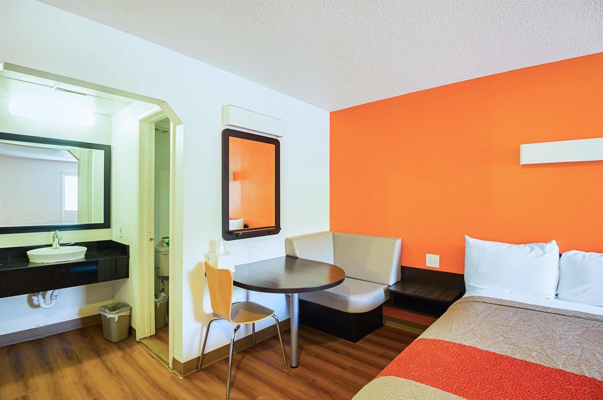 Motel 6-Blue Springs, Mo Экстерьер фото