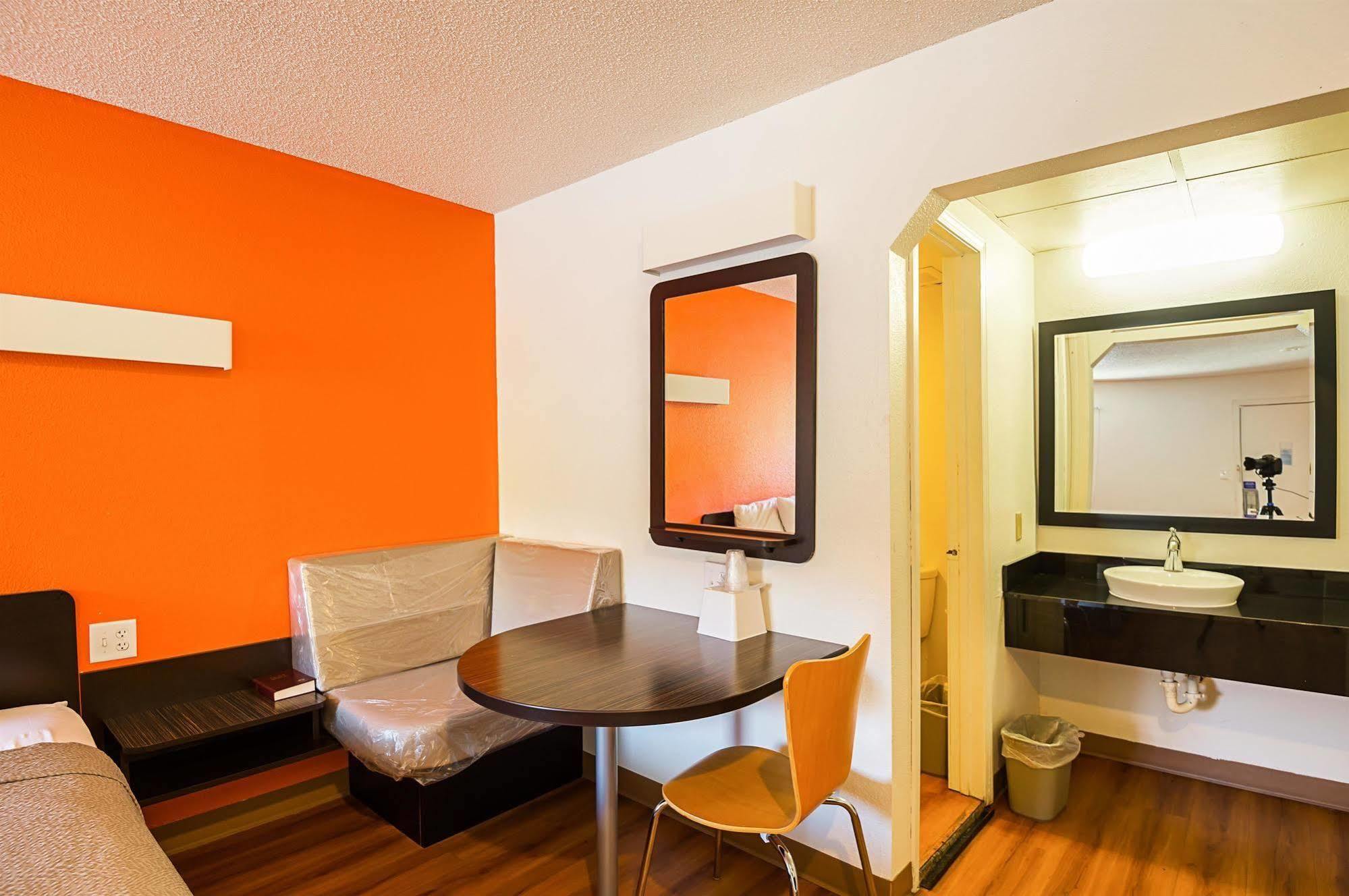 Motel 6-Blue Springs, Mo Экстерьер фото